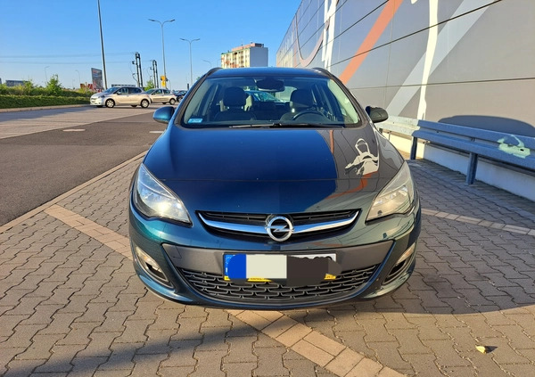 Opel Astra cena 40000 przebieg: 184000, rok produkcji 2014 z Głogów małe 326